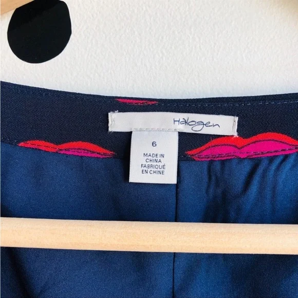 Halogen Sleeveless Pleated Dress Navy Lip Print 6 - Picture 4 of 9